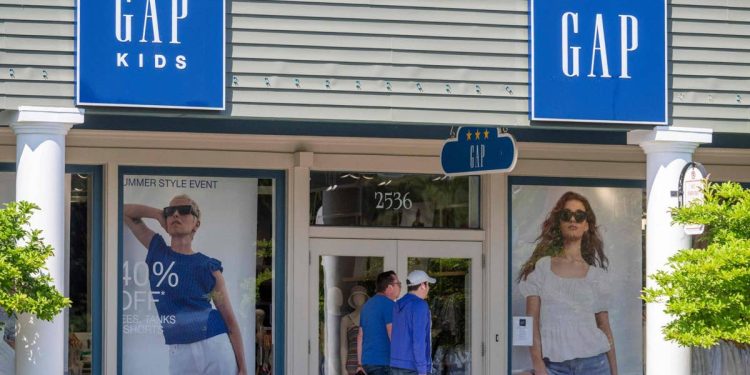 Mall retail giant closes final store in key city after 26 years