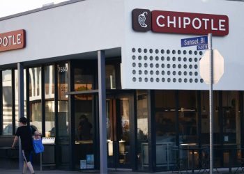 Chipotle takes on Taco Bell with new value play