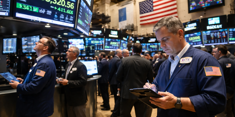 Wall Street futures trade mixed today: 5 things to know before markets open