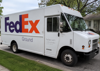 FedEx stock sinks 7% as margin hit overshadows earnings beat after freight spinoff