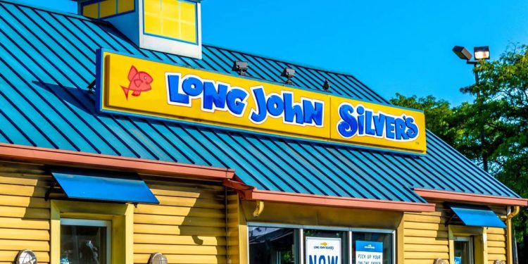 After closing 1,000 restaurants, seafood chain sees clear sailing