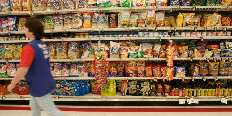 Customer trend sends Kroger, grocery chains worrisome signal