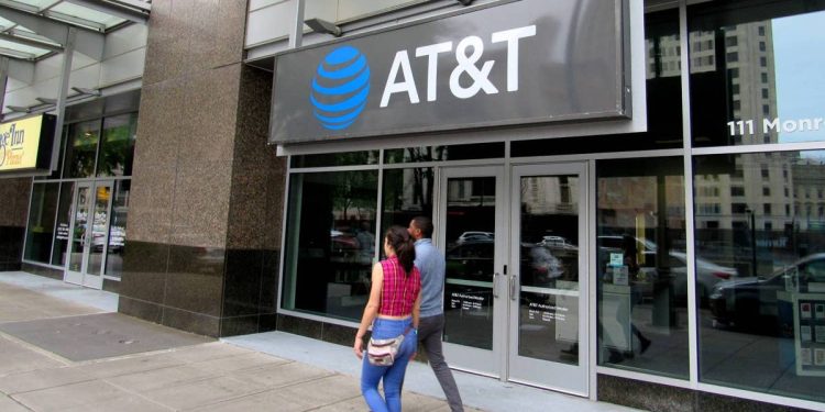 AT&T launches 4 new internet plans amid fight for customers