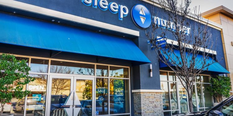 Giant mattress retailer to sell chain in Chapter 11 bankruptcy
