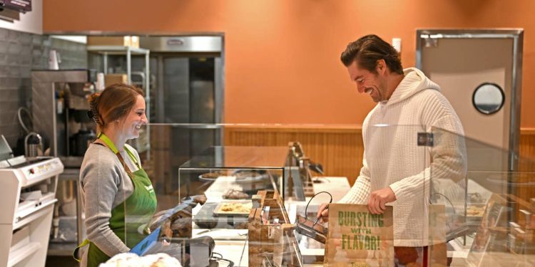 After Panera Bread closures, rivals make major moves