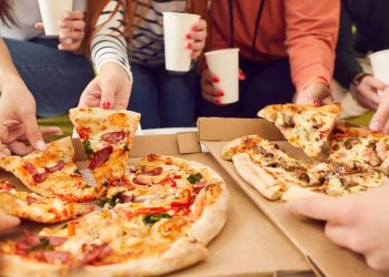 Pizza chain closing up to 50 locations after years of declines