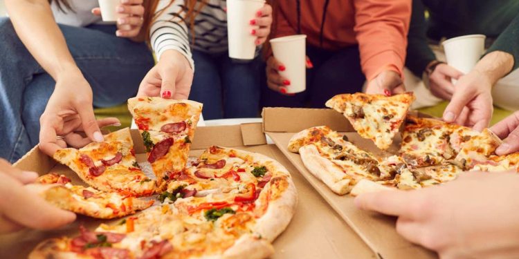 Pizza chain closing up to 50 locations after years of declines