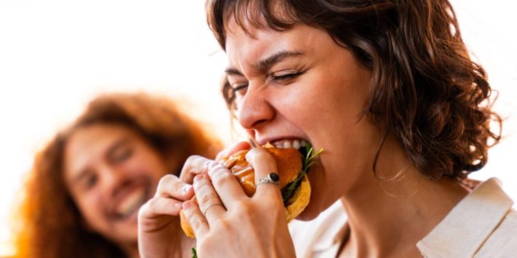 55-year-old sandwich chain closes restaurants with no notice