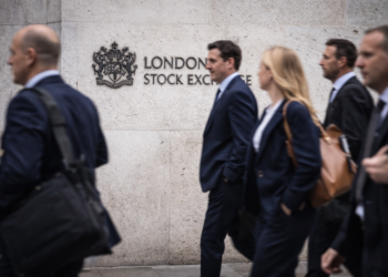 FTSE 100 rises as investors seek defensive stocks amid higher yields