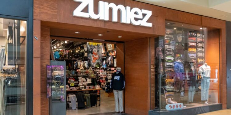 48-year-old mall teen fashion chain closing more stores