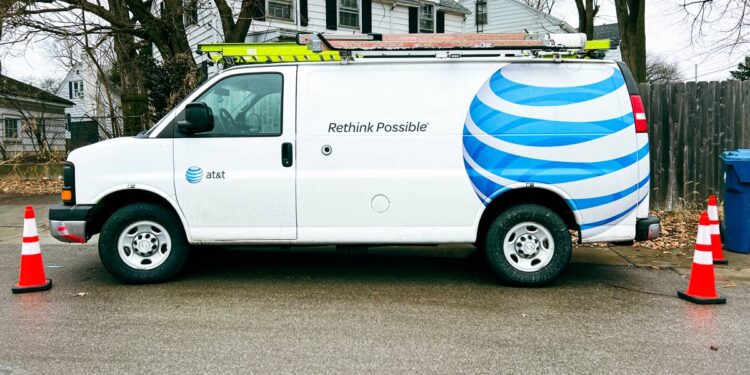 AT&T accelerates the end of a network that’s losing customers