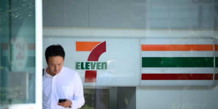7-Eleven sees a customer challenge as U.S. shoppers pull back