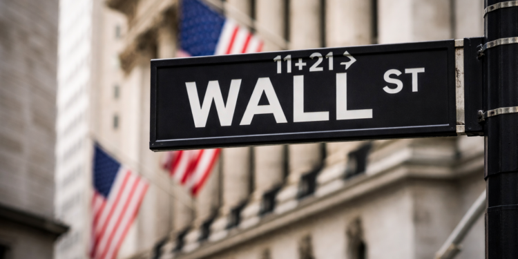 Dow rises 423 points as tech stocks rebound, telecom shares slide on SpaceX